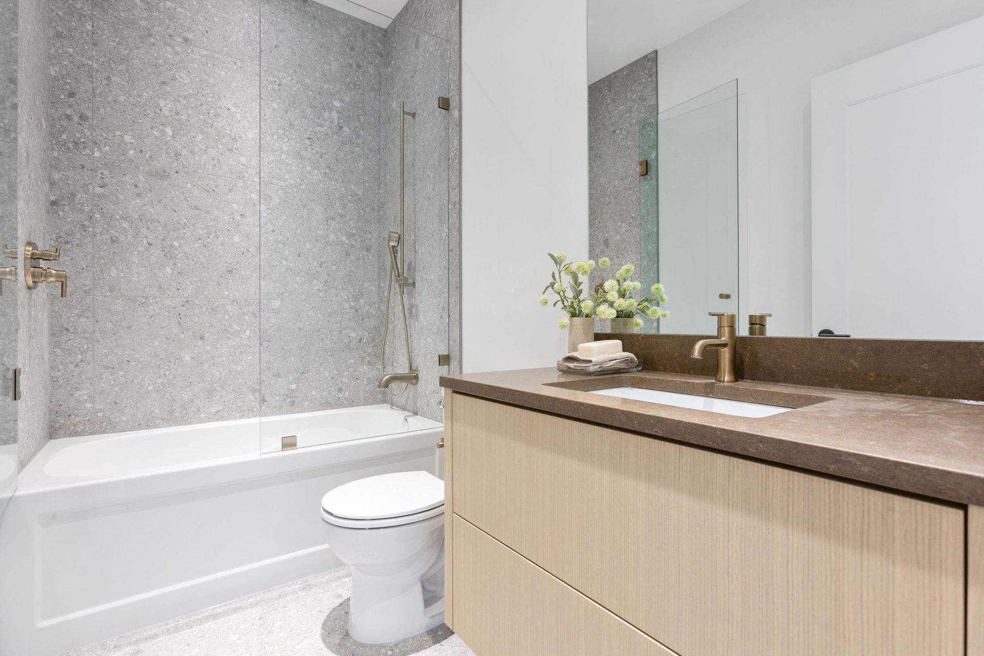 22-web-or-mls-022 at 2 - 1243 E 27th Avenue, Knight, Vancouver East