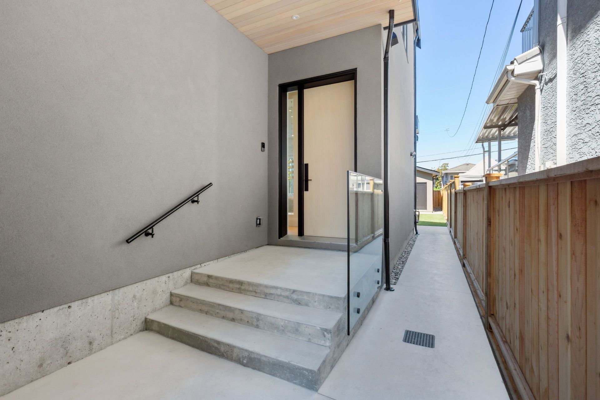 4-web-or-mls-004 at 2 - 1243 E 27th Avenue, Knight, Vancouver East