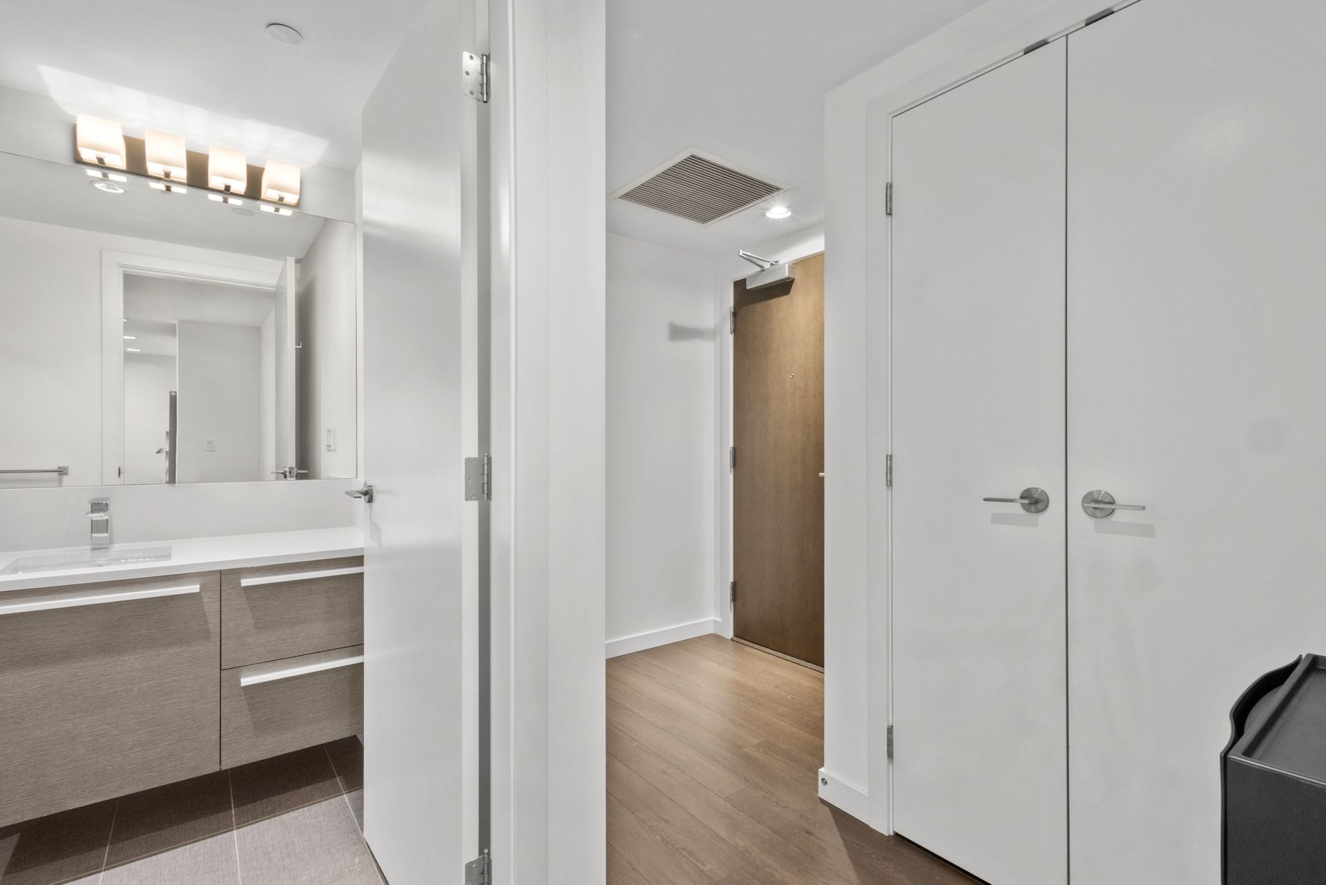 solo12 at 1806 - 4485 Skyline Drive, Brentwood Park, Burnaby North