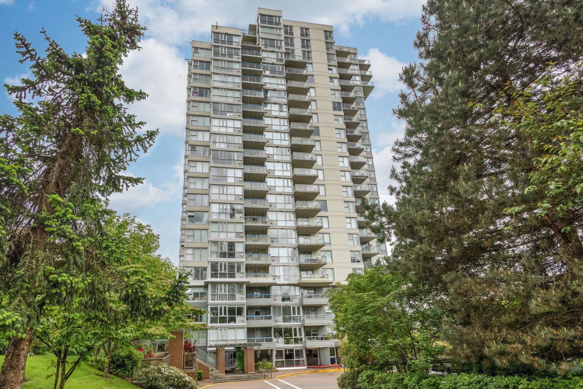 235-guildford-way-north-shore-pt-moody-port-moody-26 at 903 - 235 Guildford Way, North Shore Pt Moody, Port Moody