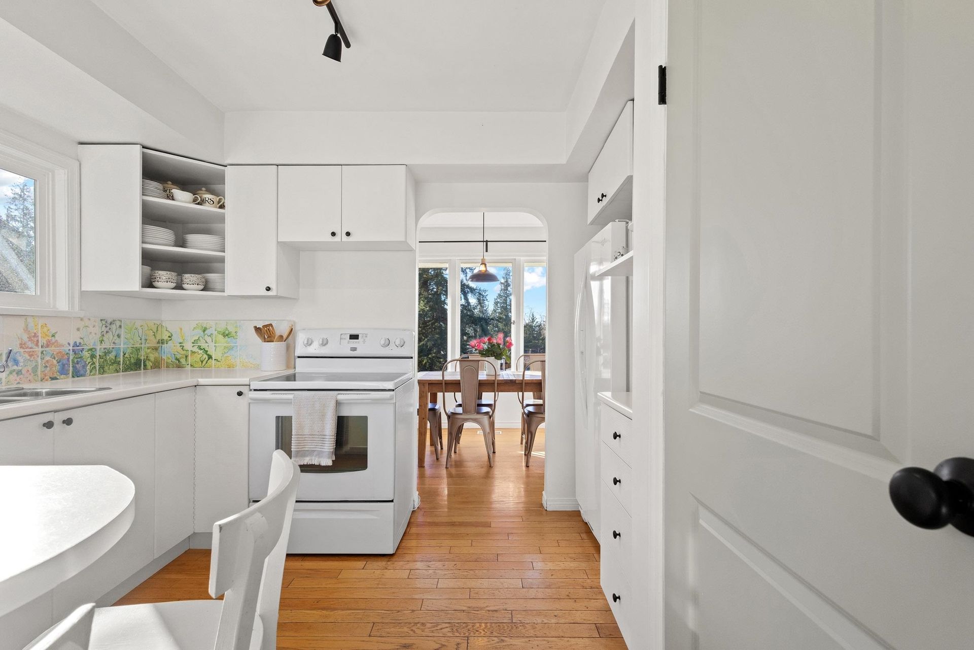 1275-brantwood-road-capilano-nv-north-vancouver-06 at 1275 Brantwood Road, Capilano NV, North Vancouver