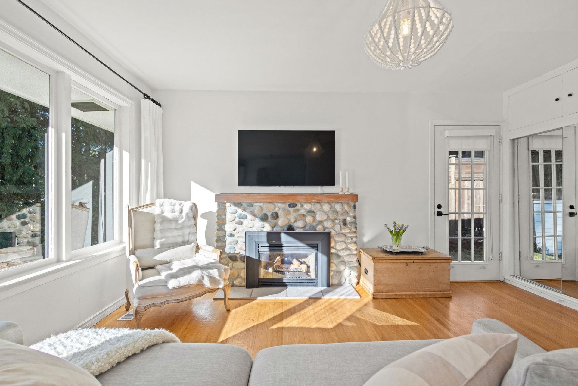 1275-brantwood-road-capilano-nv-north-vancouver-10 at 1275 Brantwood Road, Capilano NV, North Vancouver