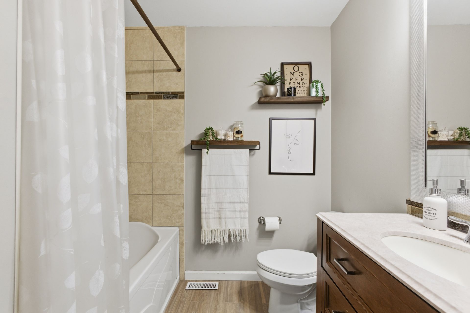 falcon18 at 102 - 1176 Falcon Drive, Eagle Ridge CQ, Coquitlam