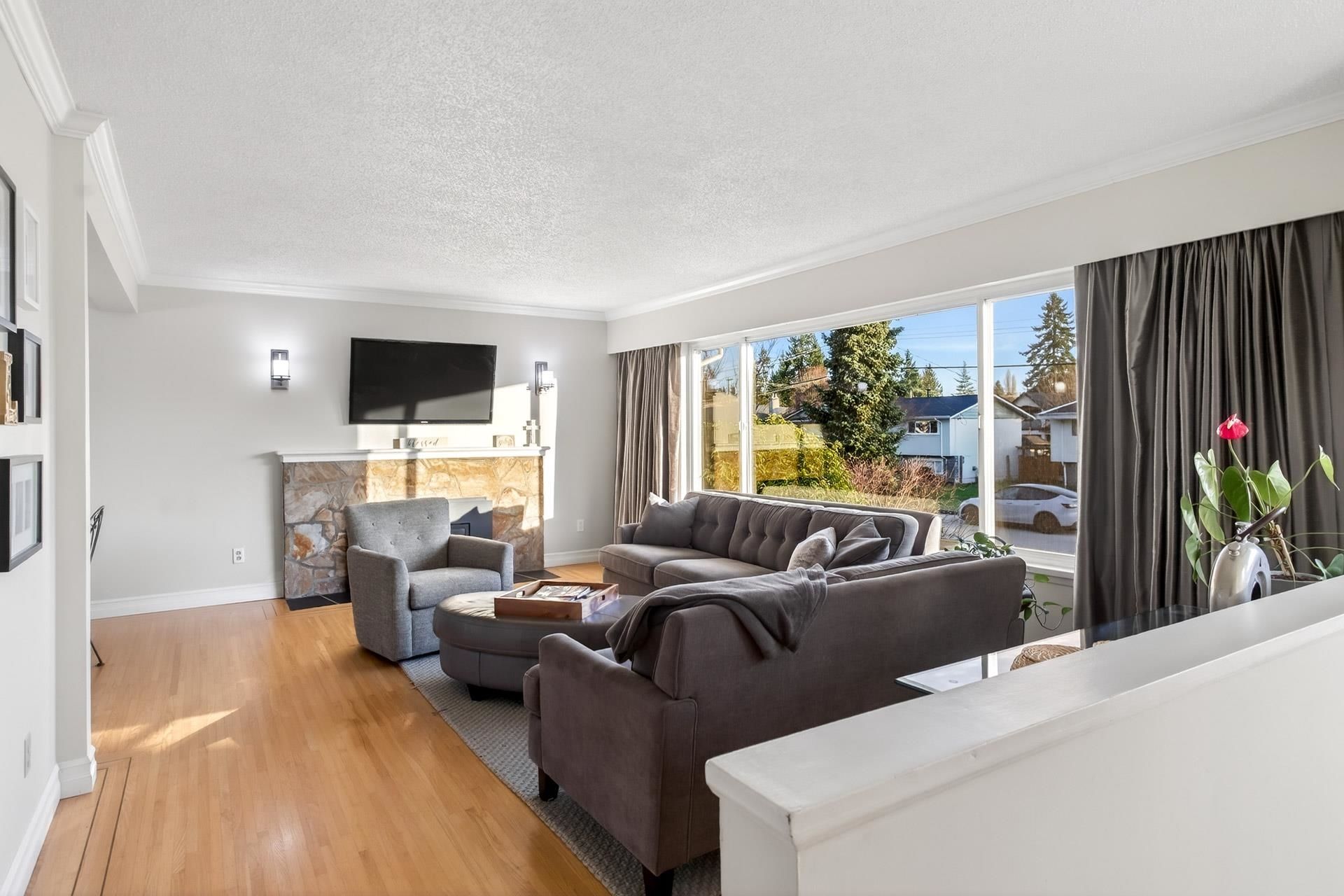 1205-brisbane-avenue-harbour-chines-coquitlam-05 at 1205 Brisbane Avenue, Harbour Chines, Coquitlam