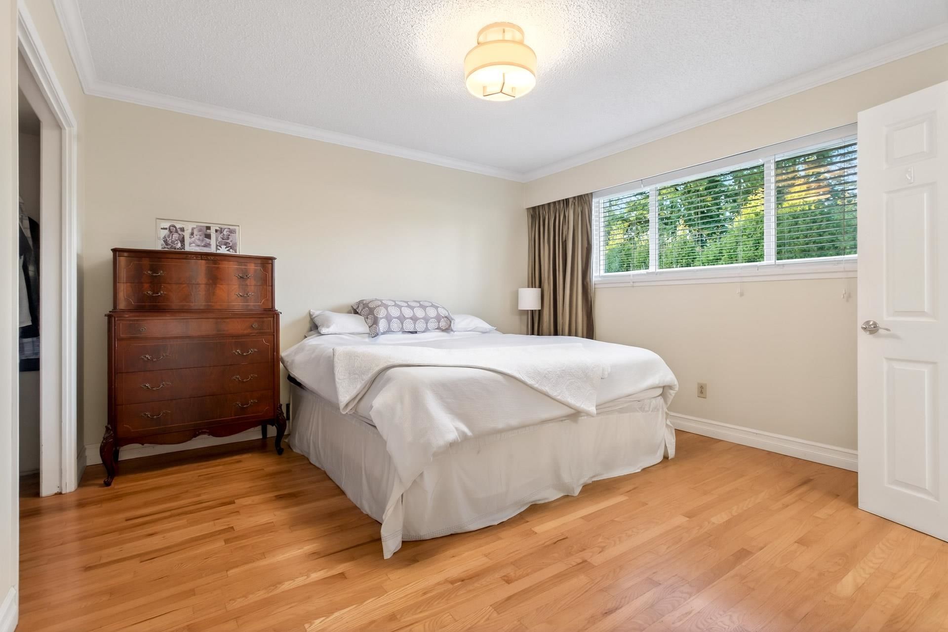 1205-brisbane-avenue-harbour-chines-coquitlam-19 at 1205 Brisbane Avenue, Harbour Chines, Coquitlam