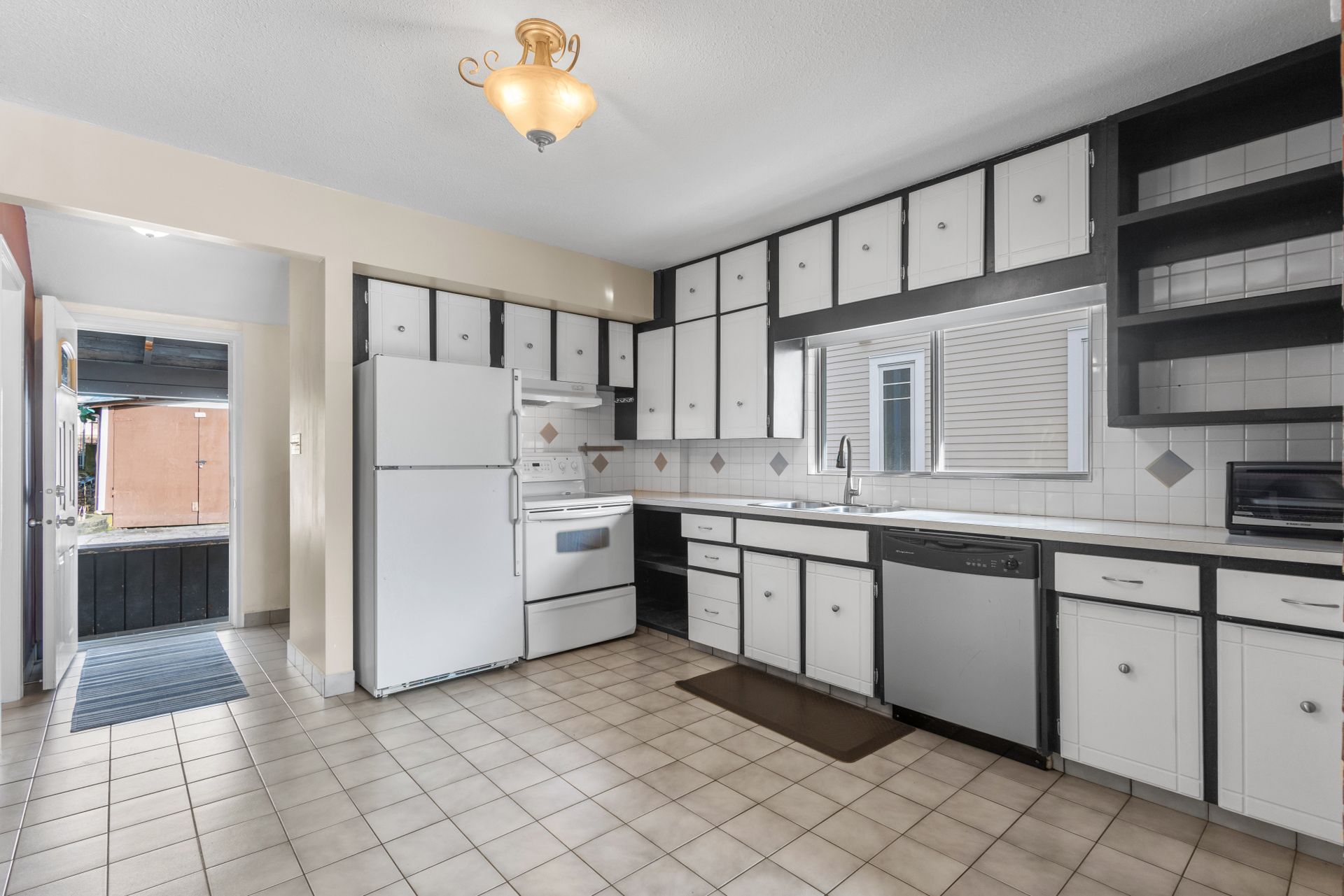 3 at 1111 Cartier Avenue, Maillardville, Coquitlam