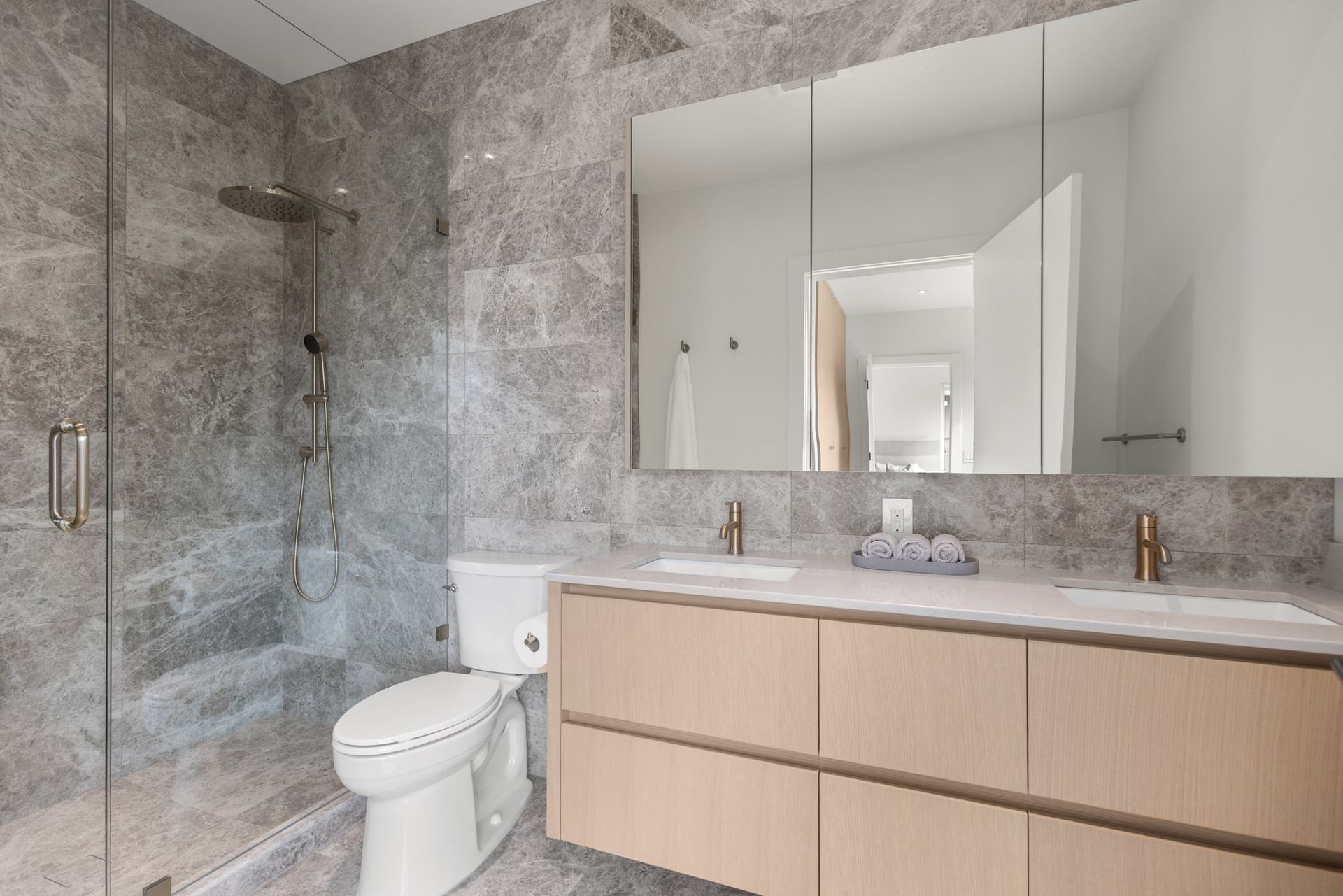 ka25 at 1 - 2425 Kitchener Street, Renfrew VE, Vancouver East