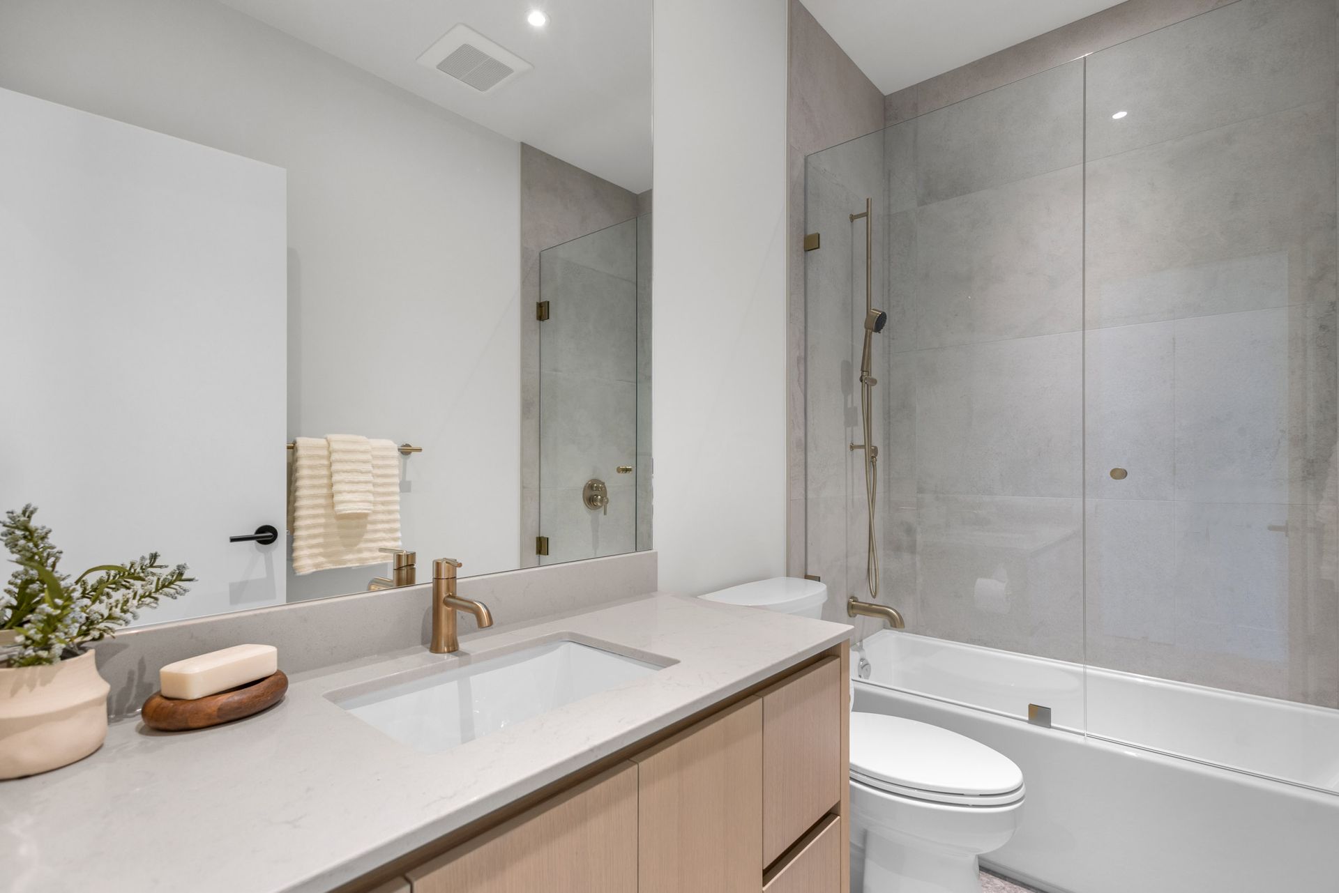 ka28 at 1 - 2425 Kitchener Street, Renfrew VE, Vancouver East