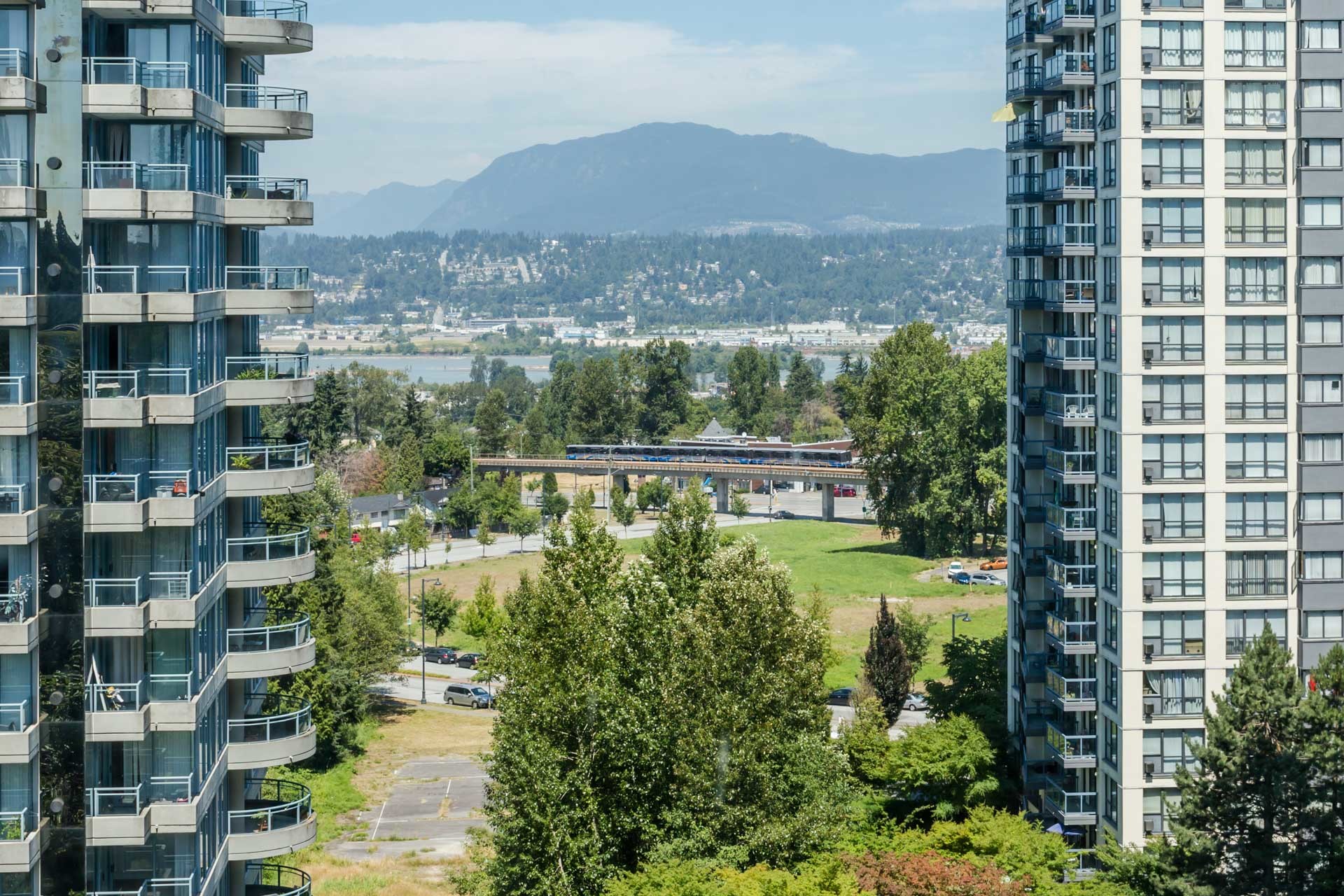 34786_22 at 1210 - 13380 108 Avenue, Whalley, North Surrey