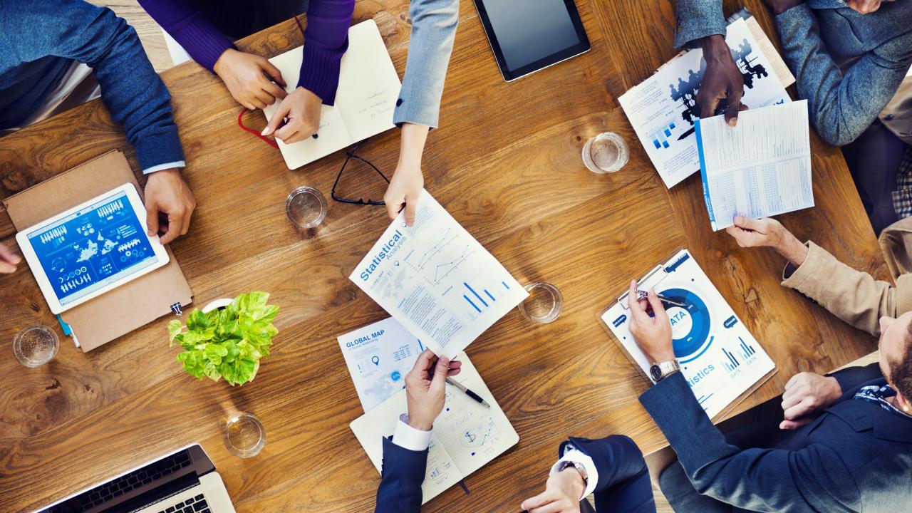 Professional Advertising Team Professional Advertising Team