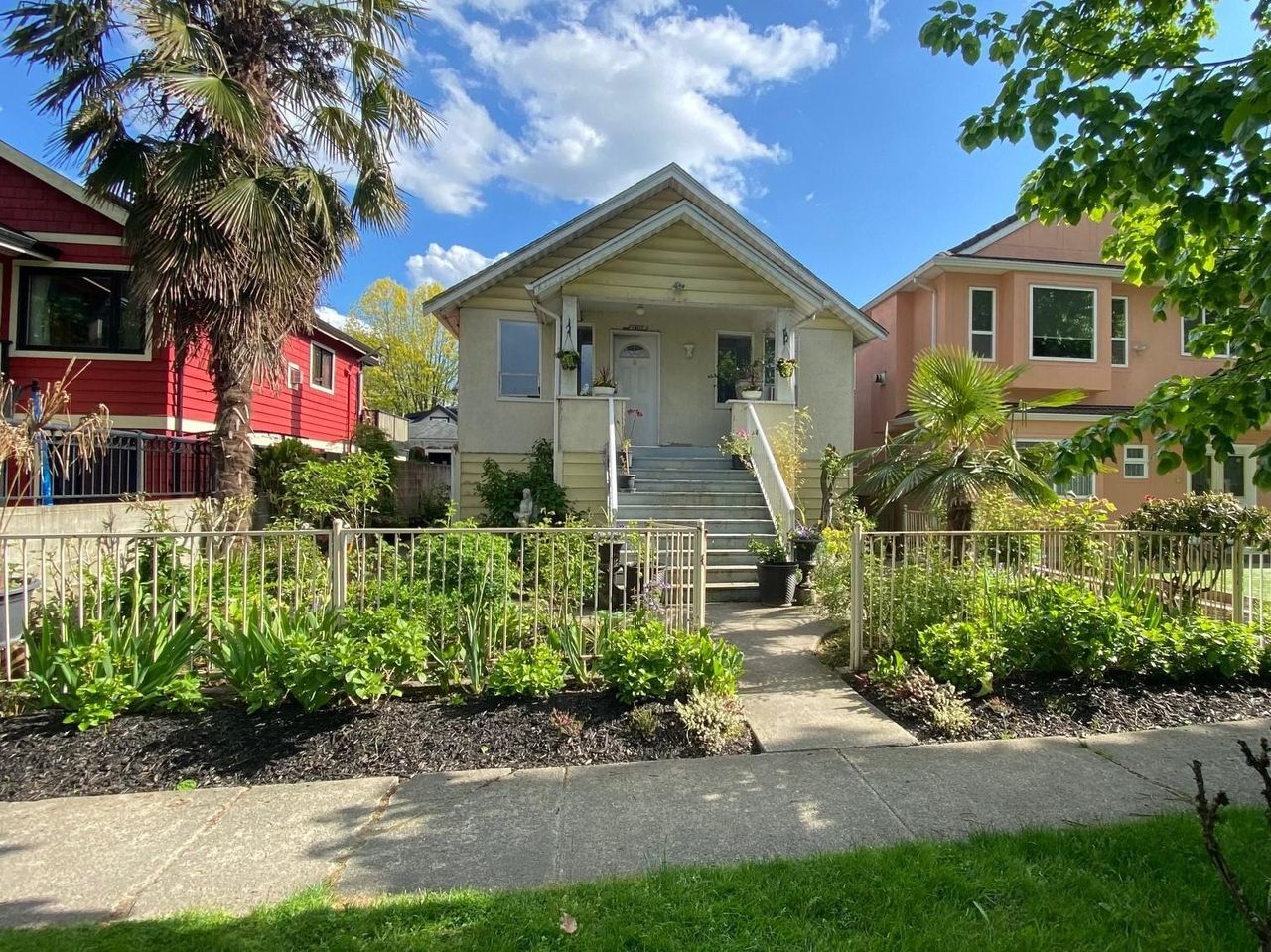2070-e-26th-avenue-victoria-ve-vancouver-east-01