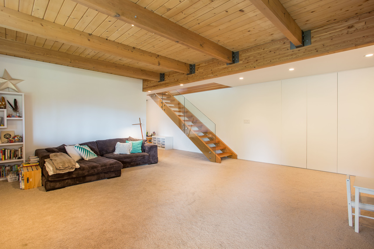 6450-rosebery-ave-horseshoe-bay-high-24