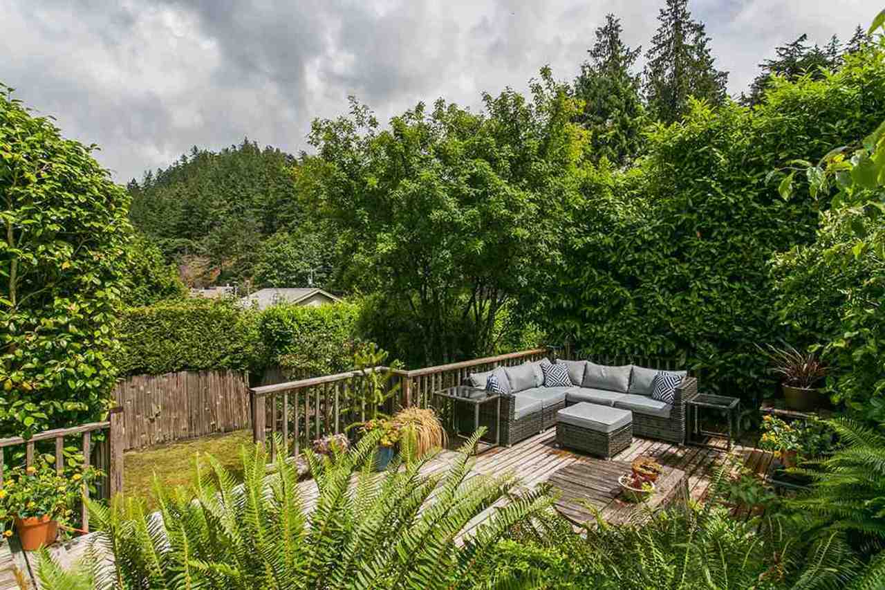 6810-hycroft-road-whytecliff-west-vancouver-09