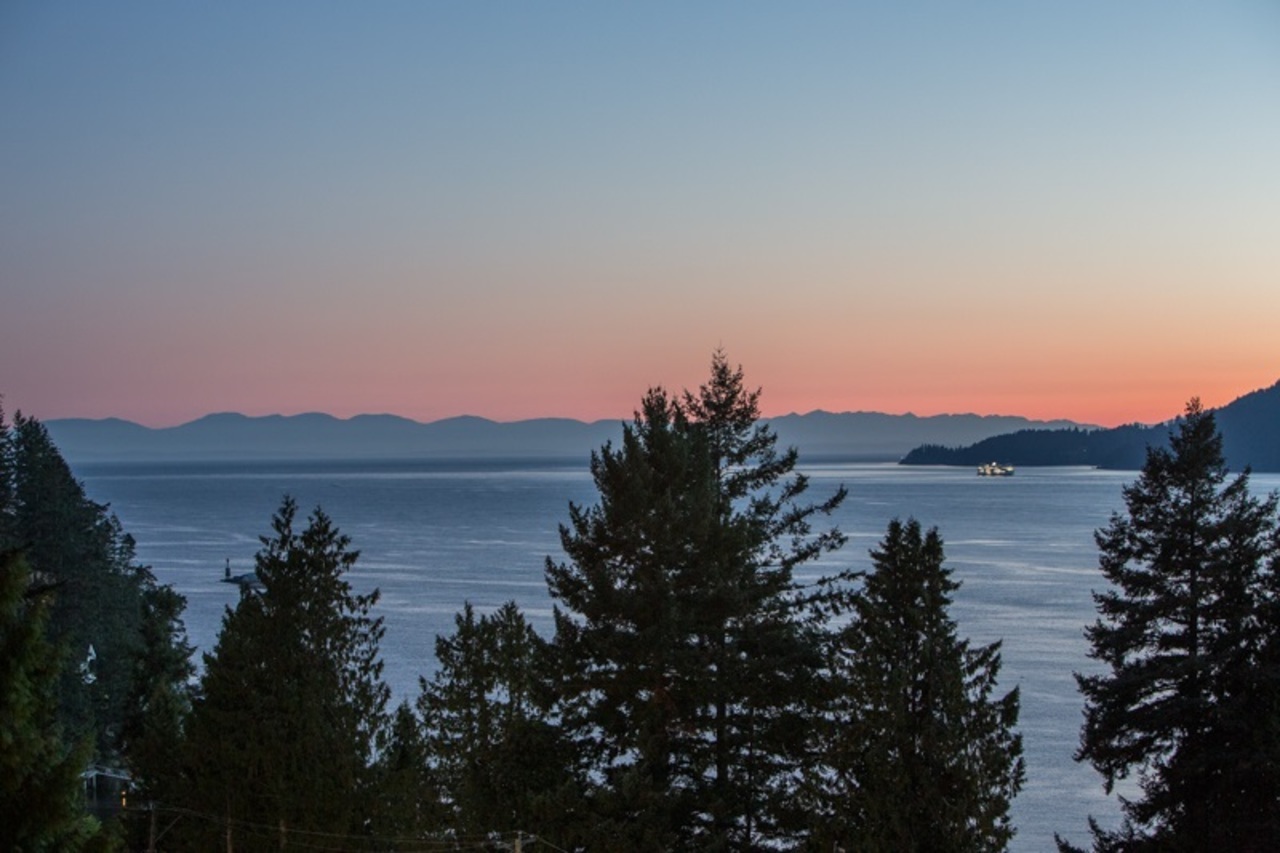 6570-marine-drive-gleneagles-west-vancouver-02