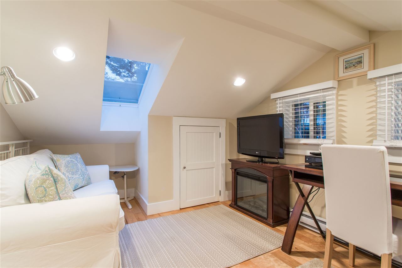 6495-wellington-avenue-horseshoe-bay-wv-west-vancouver-34