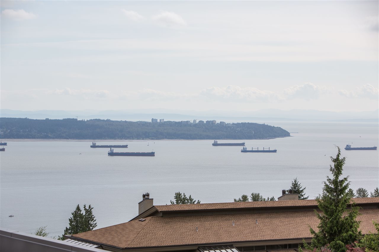 2250-folkestone-way-panorama-village-west-vancouver-04