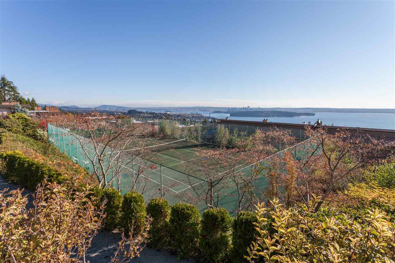 2250-folkestone-way-panorama-village-west-vancouver-38