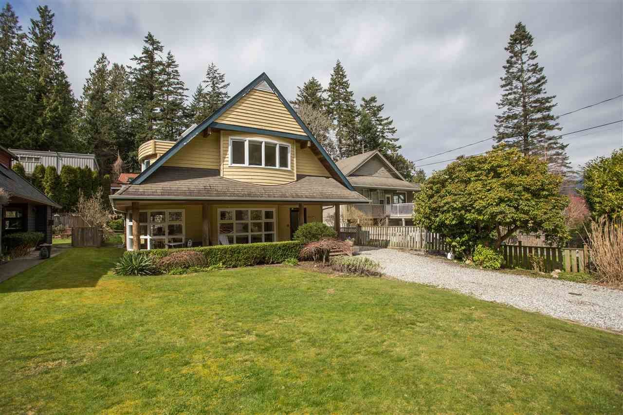 6847-copper-cove-road-whytecliff-west-vancouver-01