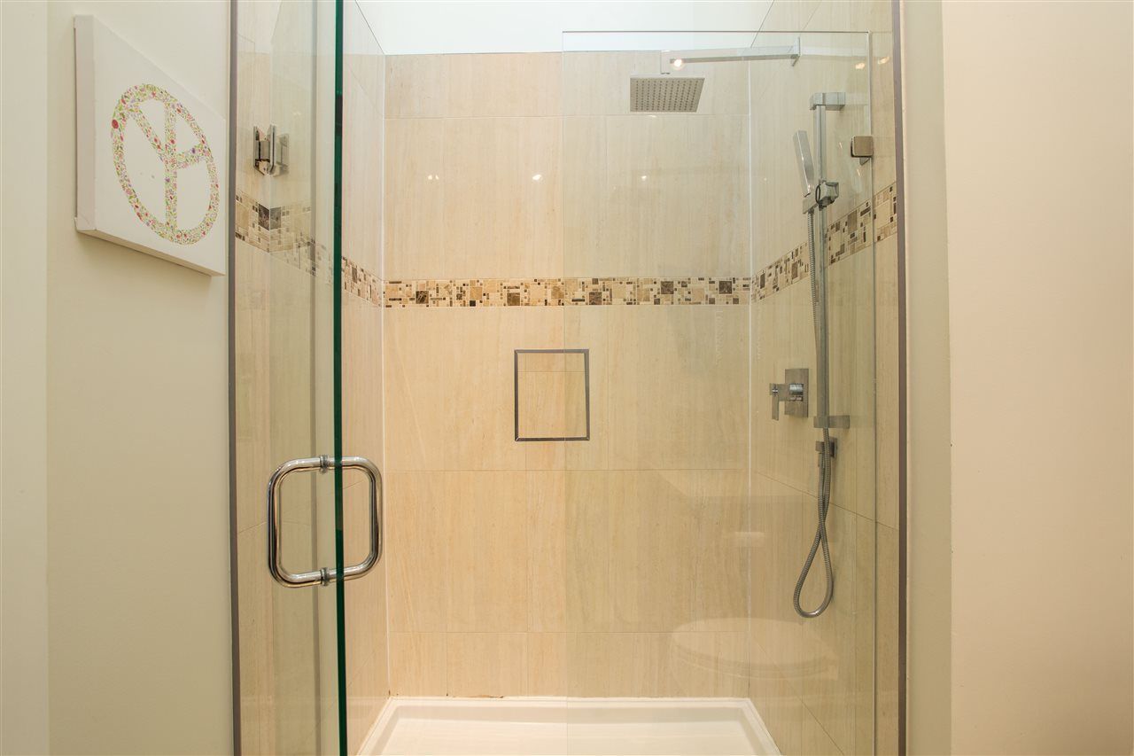 6429-douglas-street-horseshoe-bay-wv-west-vancouver-26