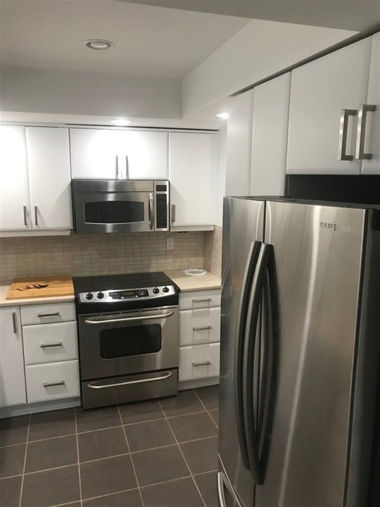 1371-foster-street-white-rock-so