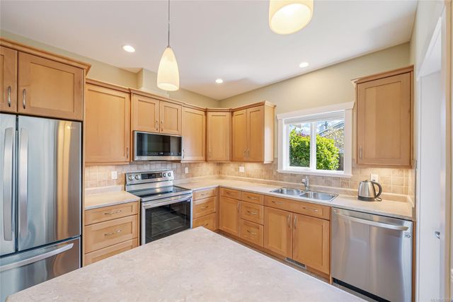 644-lacouvee-qualicum-beach-parksvillequalicum-09 at 644 Lacouvee Way, Qualicum Beach, Parksville/Qualicum