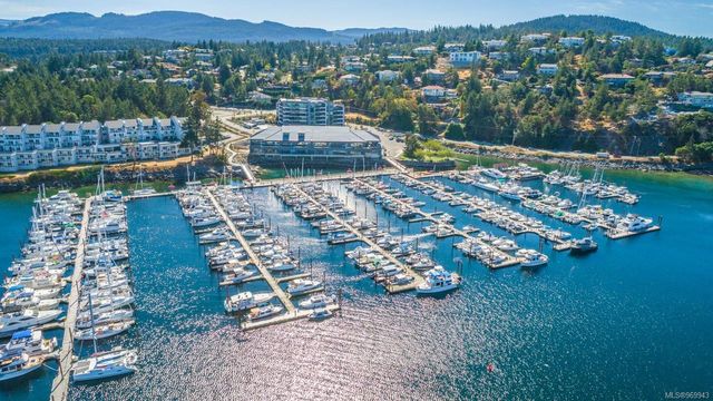 3529-dolphin-nanoose-parksvillequalicum-03 at 402 - 3529 Dolphin Drive, Nanoose, Parksville/Qualicum