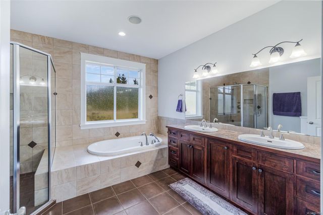 2070-sun-king-erringtoncoombshilliers-parksvillequalicum-13 at 2070 Sun King Road, Errington/Coombs/Hilliers, Parksville/Qualicum