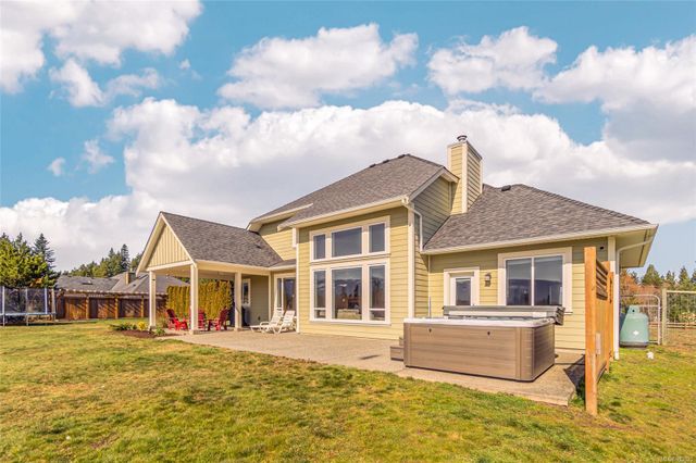 2070-sun-king-erringtoncoombshilliers-parksvillequalicum-24 at 2070 Sun King Road, Errington/Coombs/Hilliers, Parksville/Qualicum