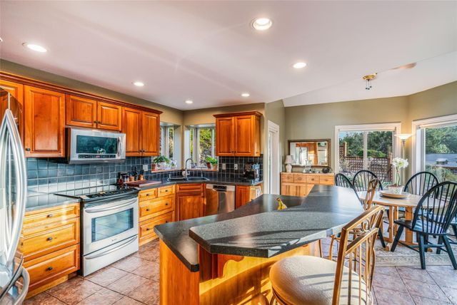 3380-redden-fairwinds-parksvillequalicum-03 at 3380 Redden Road, Fairwinds, Parksville/Qualicum