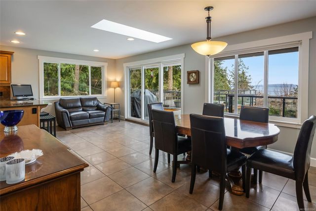 Dining Area View at 1567 Haida Way, Nanoose, Parksville/Qualicum