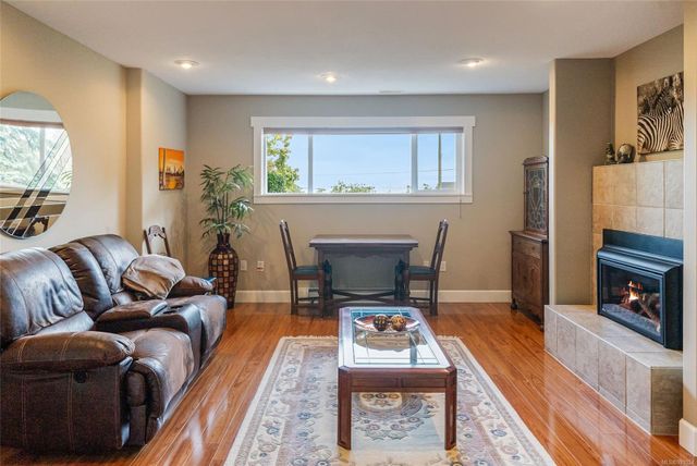 Living Area at 1567 Haida Way, Nanoose, Parksville/Qualicum