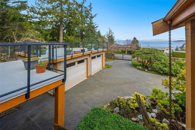 Garage and Ocean View at 1567 Haida Way, Nanoose, Parksville/Qualicum
