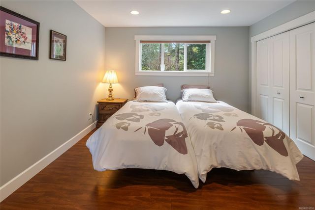 Bedroom at 1567 Haida Way, Nanoose, Parksville/Qualicum