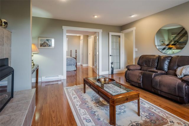 Living Room at 1567 Haida Way, Nanoose, Parksville/Qualicum