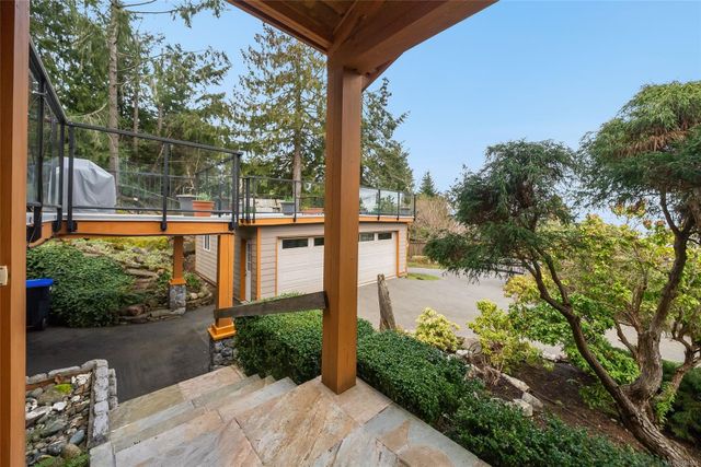 Covered Area at 1567 Haida Way, Nanoose, Parksville/Qualicum