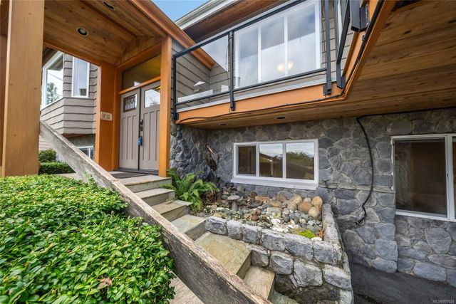 Front of House at 1567 Haida Way, Nanoose, Parksville/Qualicum