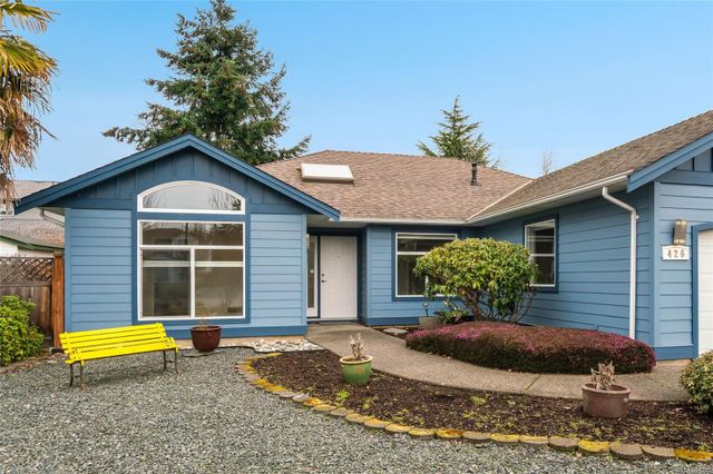 Driveway View at 426 Willow Street, Parksville, Parksville/Qualicum