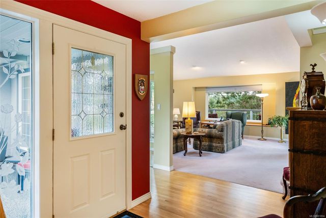 Entrance at 2345 Eaglesfield Place, Fairwinds, Parksville/Qualicum