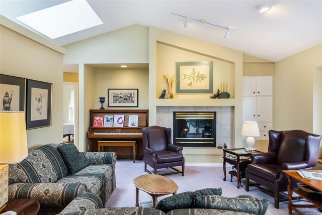 Living Area at 2345 Eaglesfield Place, Fairwinds, Parksville/Qualicum