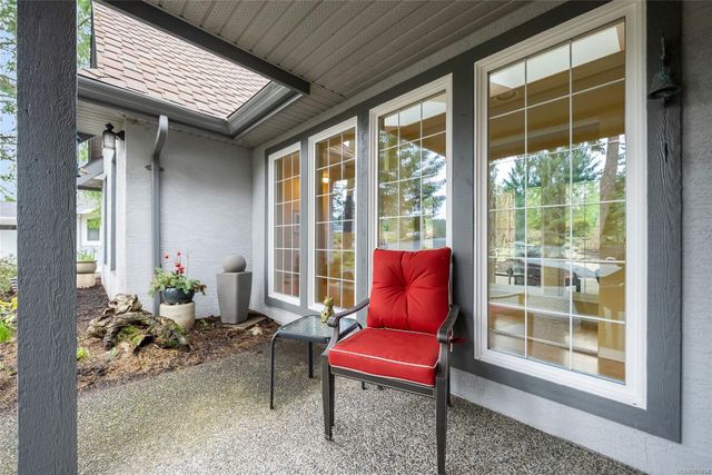 Patio at 2345 Eaglesfield Place, Fairwinds, Parksville/Qualicum