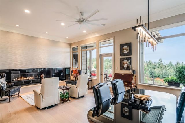 Living/Dining at 3554 Goodrich Road, Fairwinds, Parksville/Qualicum Living/Dining at 3554 Goodrich Road, Fairwinds, Parksville/Qualicum