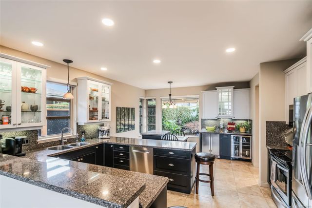 Kitchen at 3554 Goodrich Road, Fairwinds, Parksville/Qualicum Kitchen at 3554 Goodrich Road, Fairwinds, Parksville/Qualicum