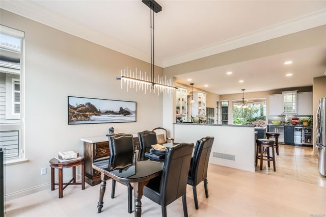 Dining Area at 3554 Goodrich Road, Fairwinds, Parksville/Qualicum Dining Area at 3554 Goodrich Road, Fairwinds, Parksville/Qualicum