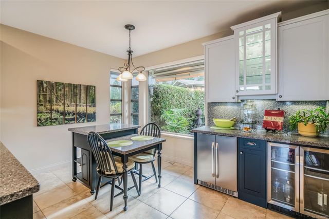 Kitchen/Eating Area at 3554 Goodrich Road, Fairwinds, Parksville/Qualicum Kitchen/Eating Area at 3554 Goodrich Road, Fairwinds, Parksville/Qualicum