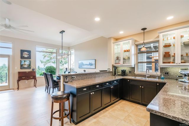 Kitchen at 3554 Goodrich Road, Fairwinds, Parksville/Qualicum Kitchen at 3554 Goodrich Road, Fairwinds, Parksville/Qualicum