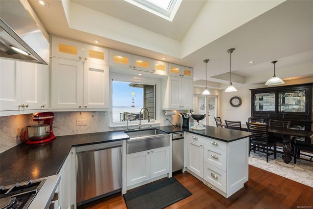 Internal Kitchen View at 997 Dickinson Way, French Creek, Parksville/Qualicum