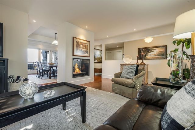 Sitting Area at 997 Dickinson Way, French Creek, Parksville/Qualicum