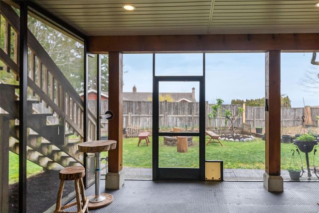 Covered Area at 997 Dickinson Way, French Creek, Parksville/Qualicum