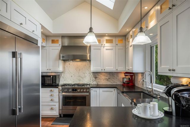 Kitchen side View at 997 Dickinson Way, French Creek, Parksville/Qualicum