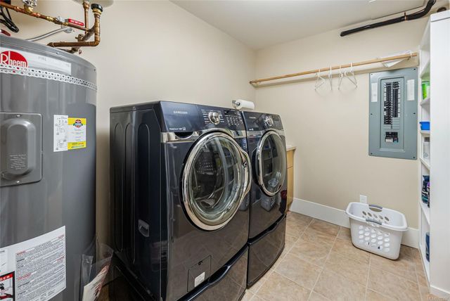 Laundry/Utility Room at 997 Dickinson Way, French Creek, Parksville/Qualicum